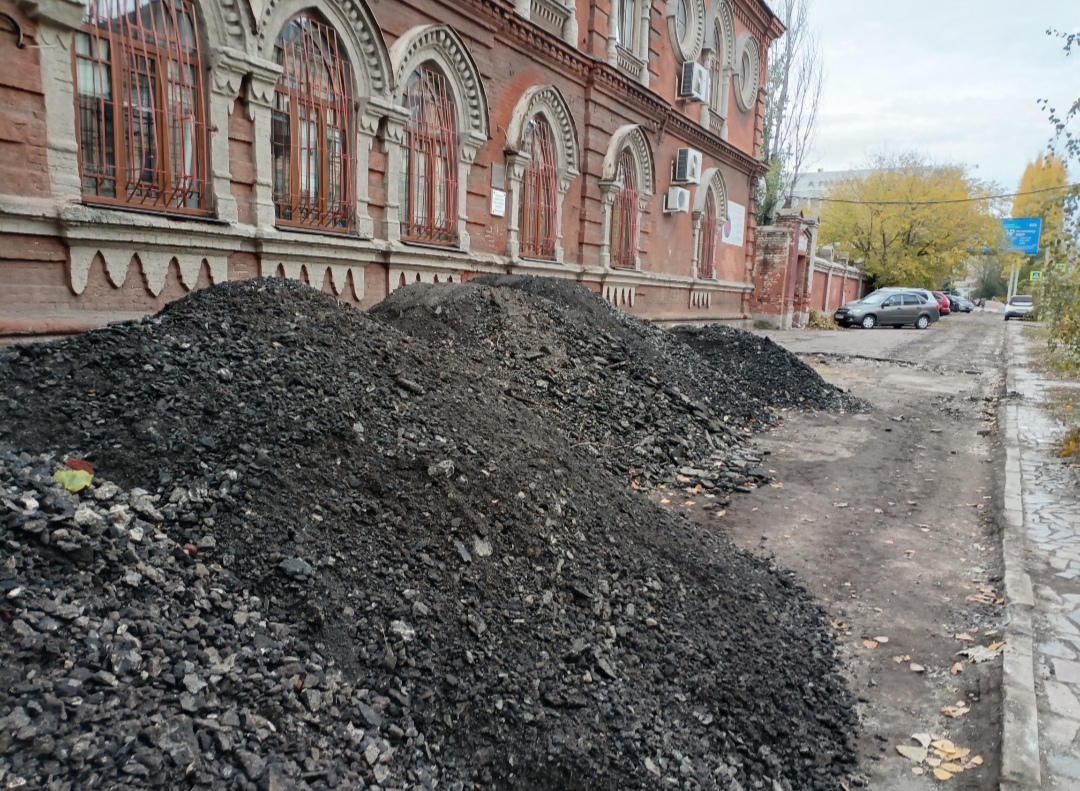 В центре Волгограда обновляют пешеходные зоны на Порт Саида и Советской |  10.11.2023 | Волгоград - БезФормата